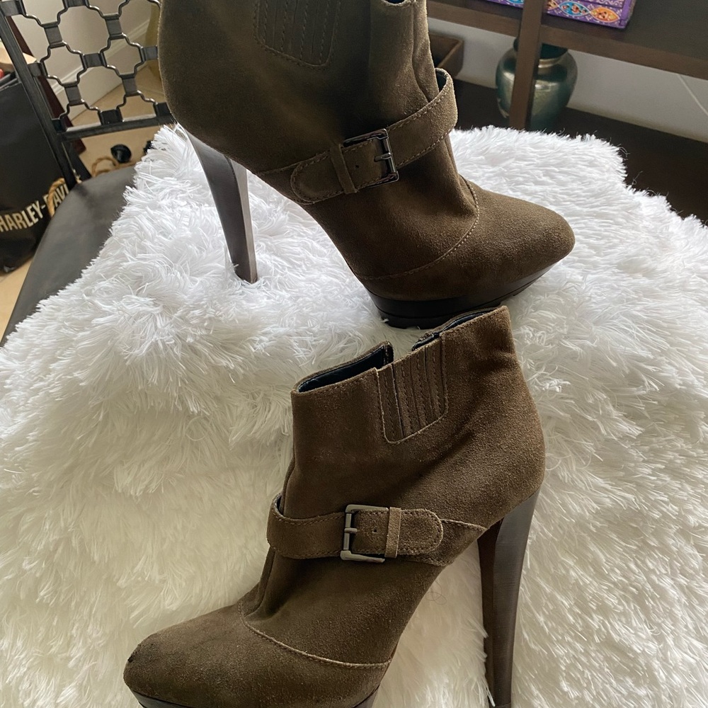 Taupe suede booties
